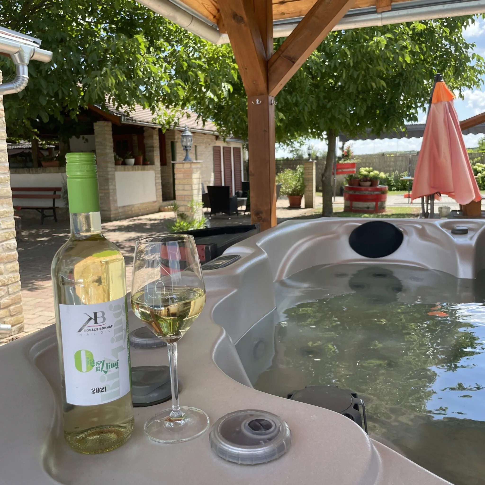 Borház Panzió Hajós-Pincefalu – Hajós, Ungaria