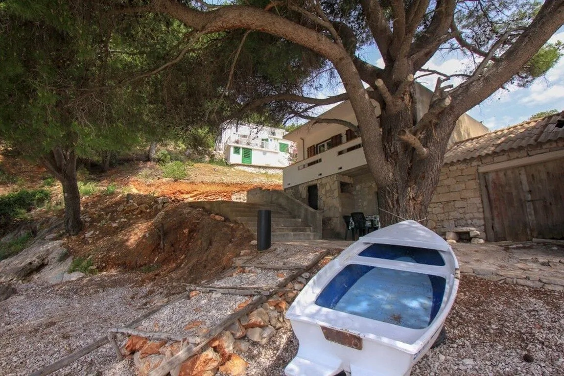 Robinson House Borik Pelinovik – Bogomolje, Croația