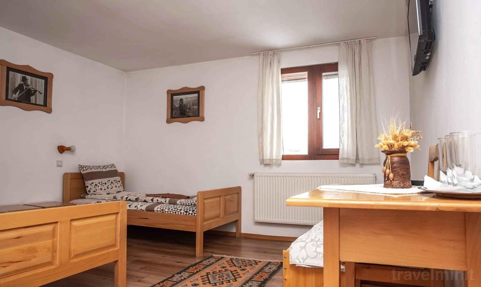 Casa de oaspeti La Conac Rugănești – Rugănești, România