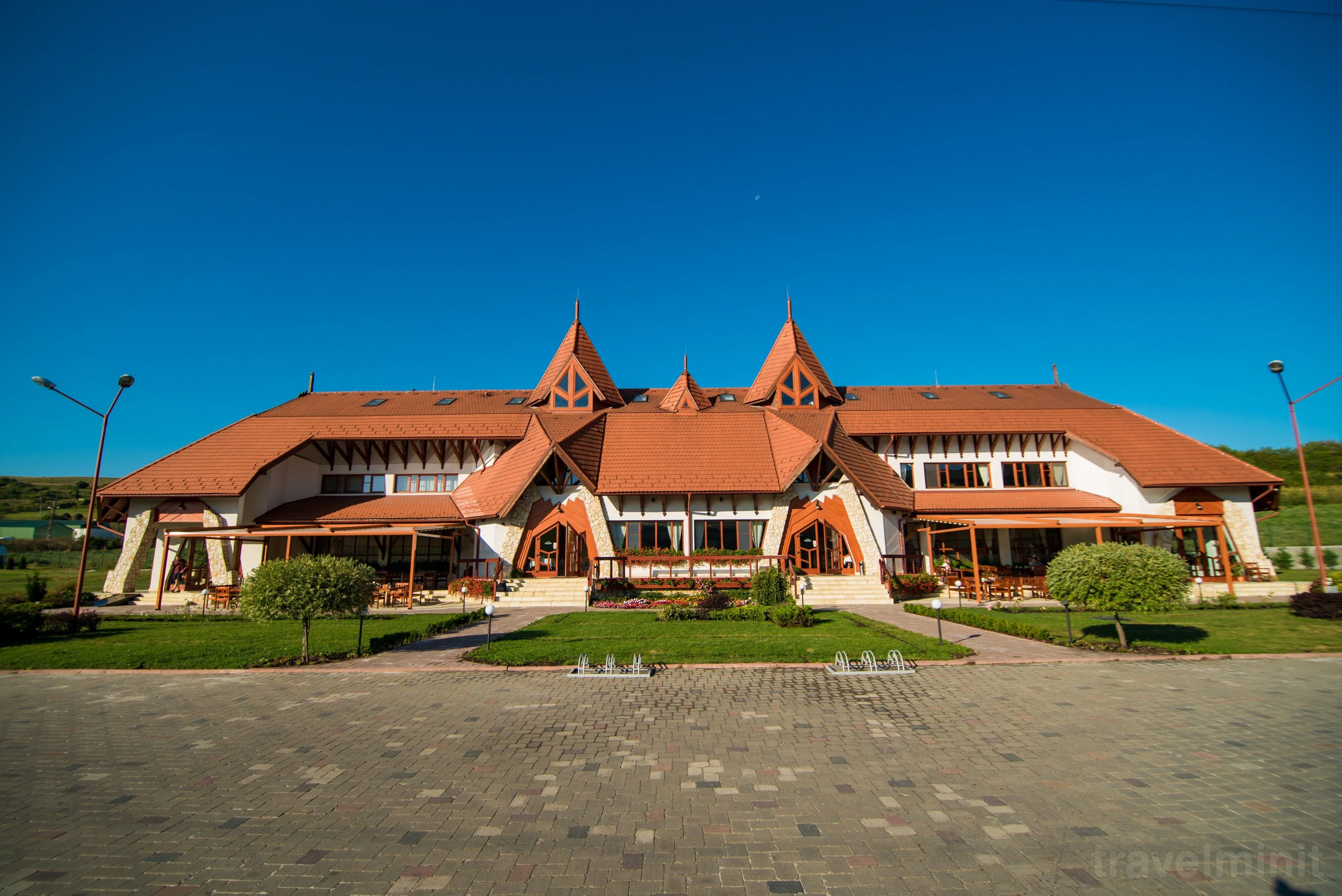 Bonanza Pensiune și Restaurant Rădaia - foto 1