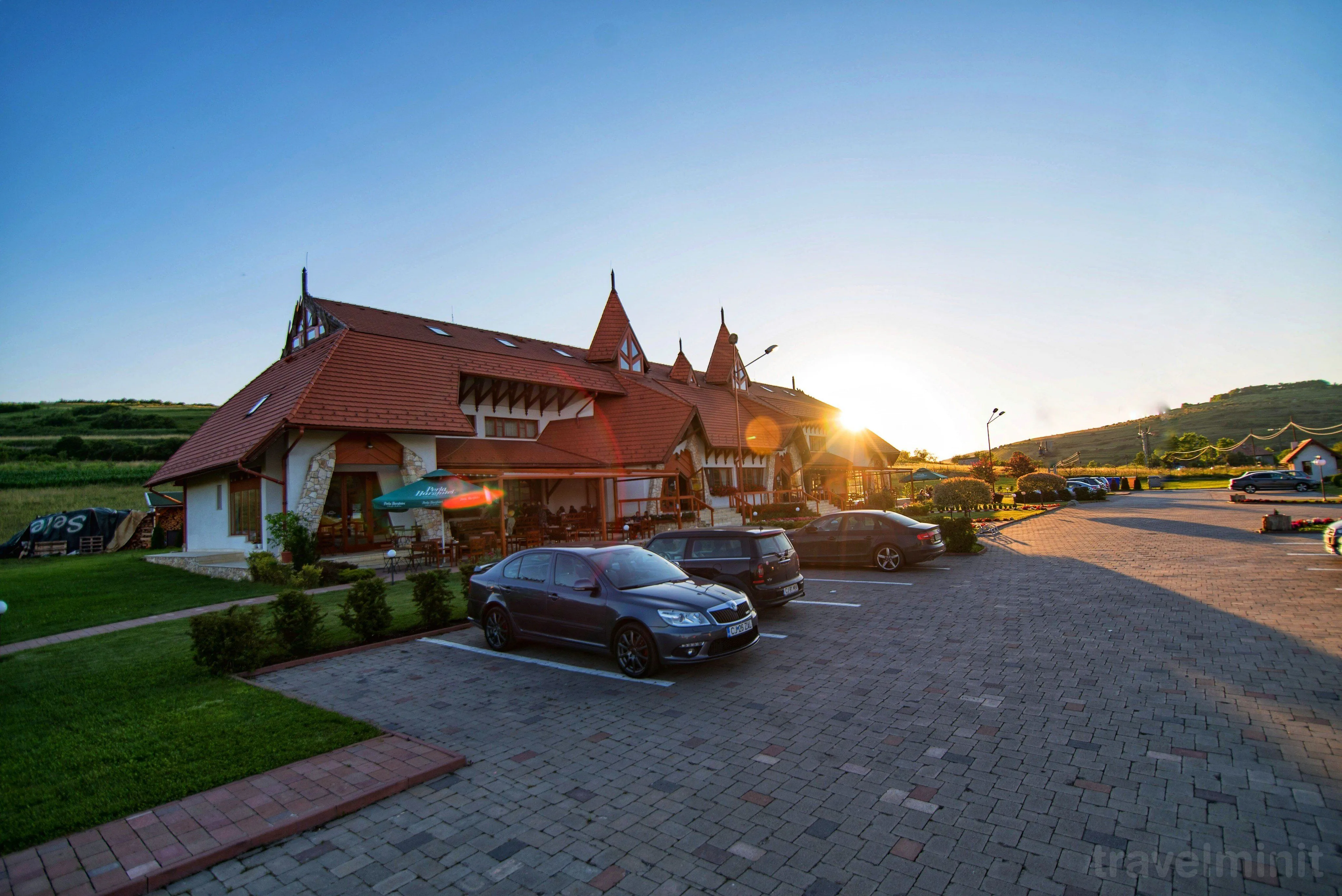 Bonanza Pensiune și Restaurant Rădaia - foto 9