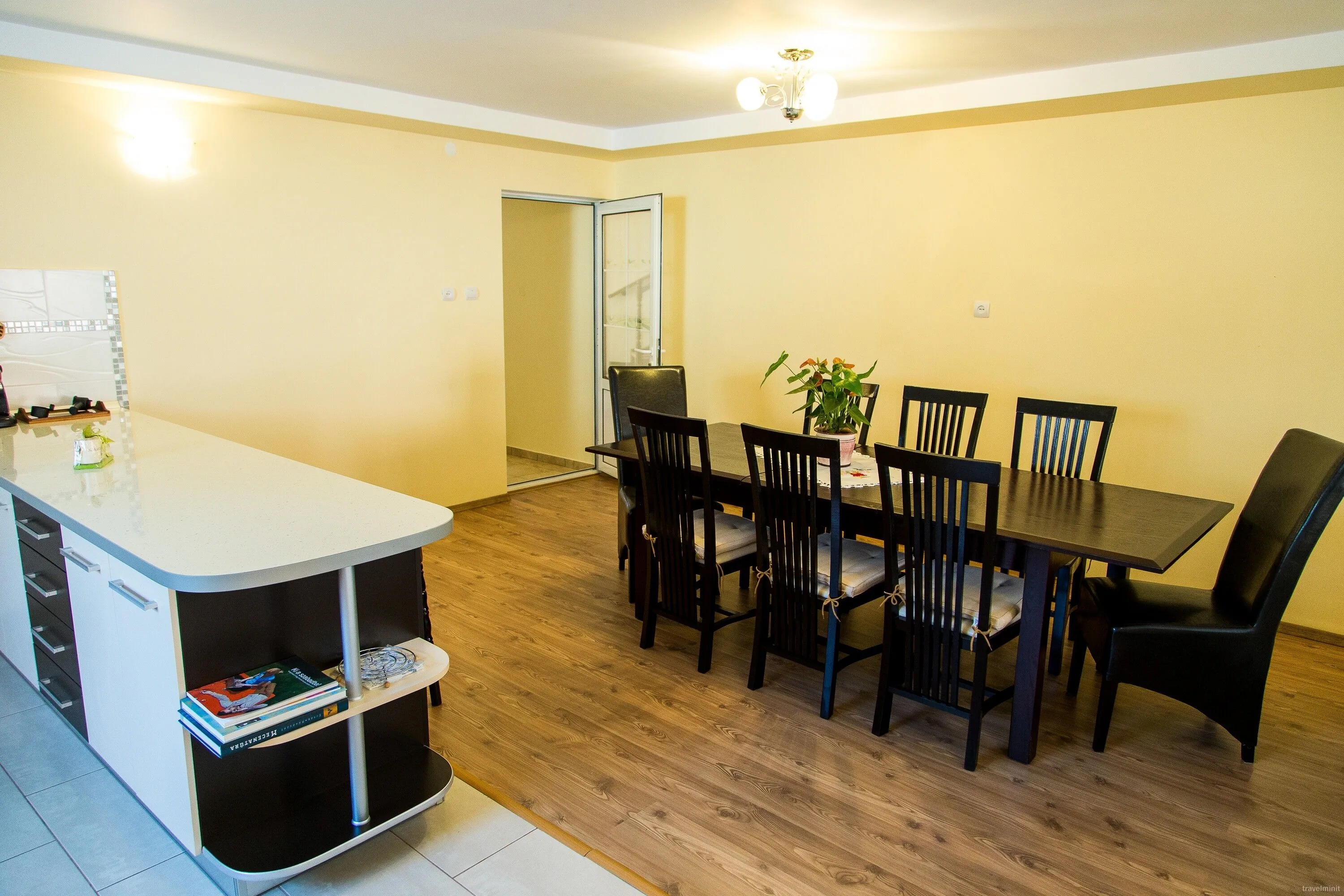 Casa Kanyaró Moldovenești – Moldoveneşti, România