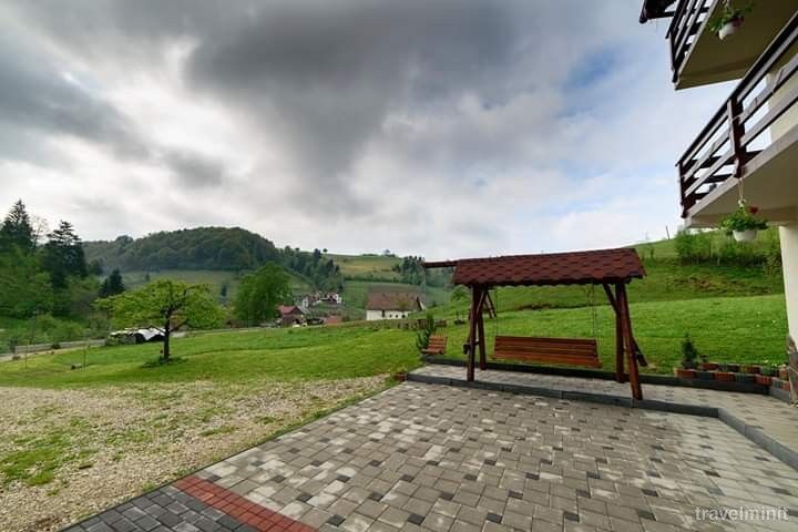 Pensiunea Casa Georgiana și Gabriel Poiana Mărului – Poiana Mărului, România