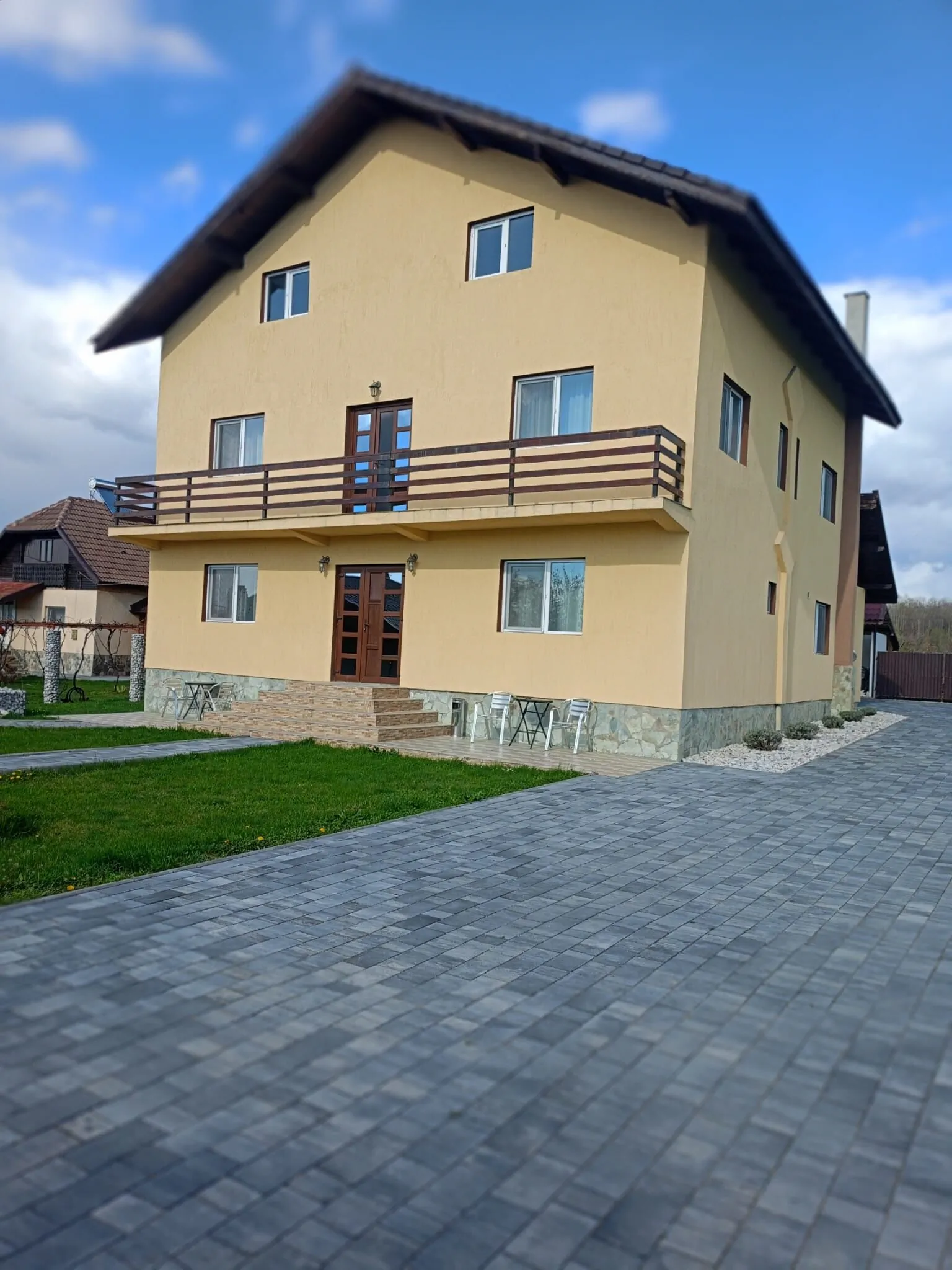 Pensiunea Maria-Mihaela Poienari – Bumbești-Pițic, România
