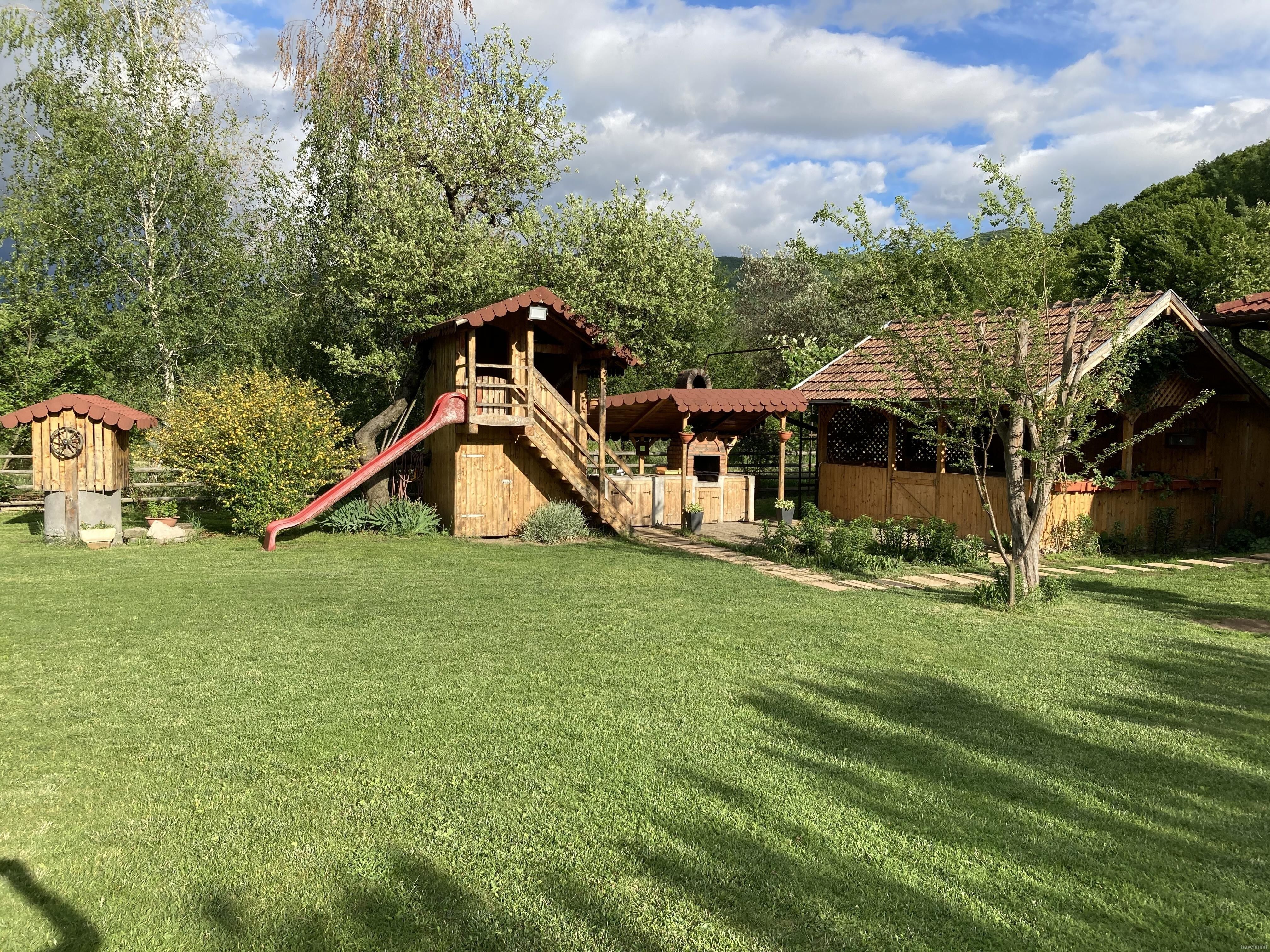 Căsuța de sub pădure Ampoița – Ampoița, România