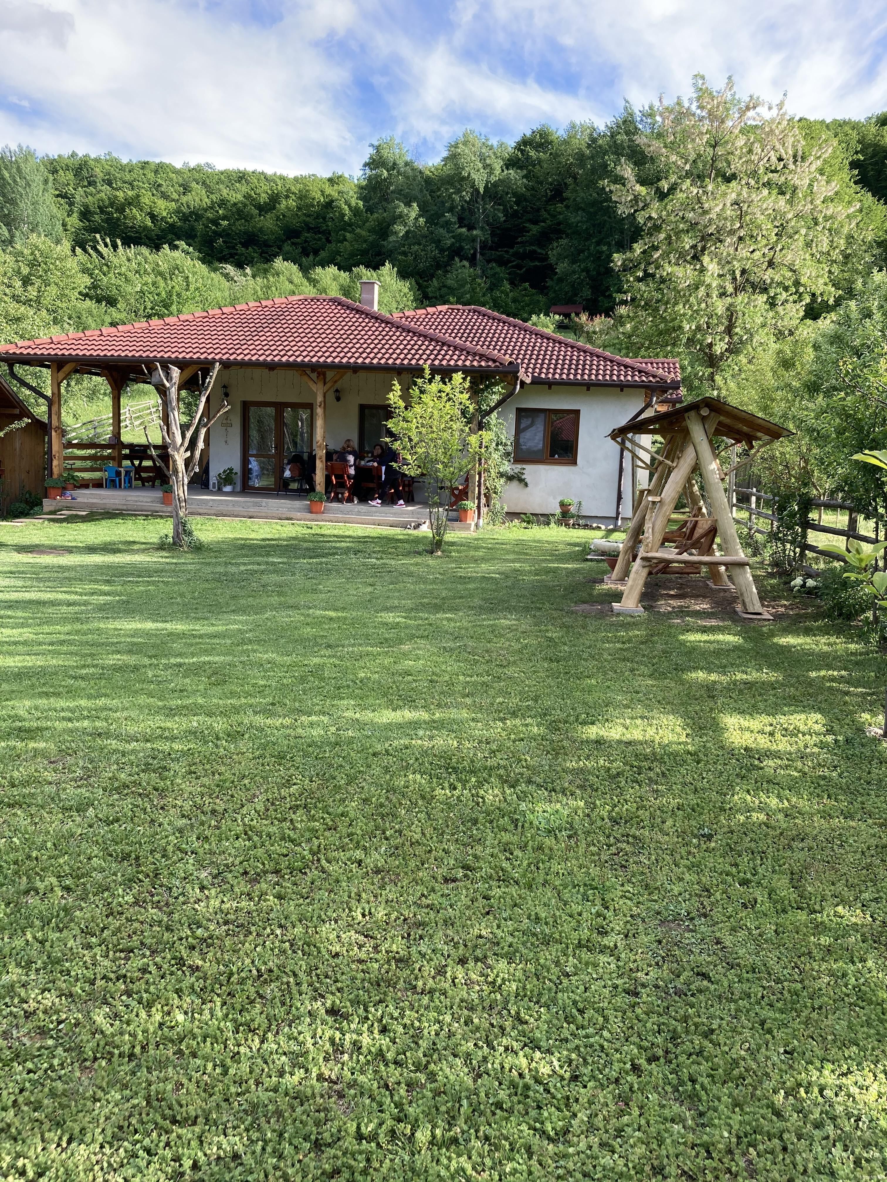 Căsuța de sub pădure Ampoița – Ampoița, România