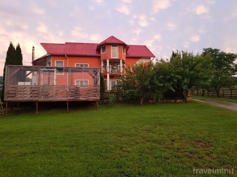 Apartament Casa Teo Neagra Șarului – Neagra Șarului, România