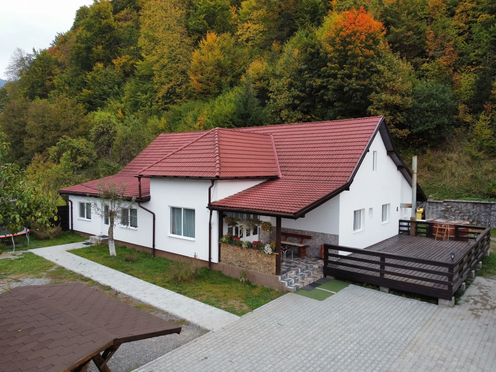 Casa Lirca Răstolița – Răstoliţa, România