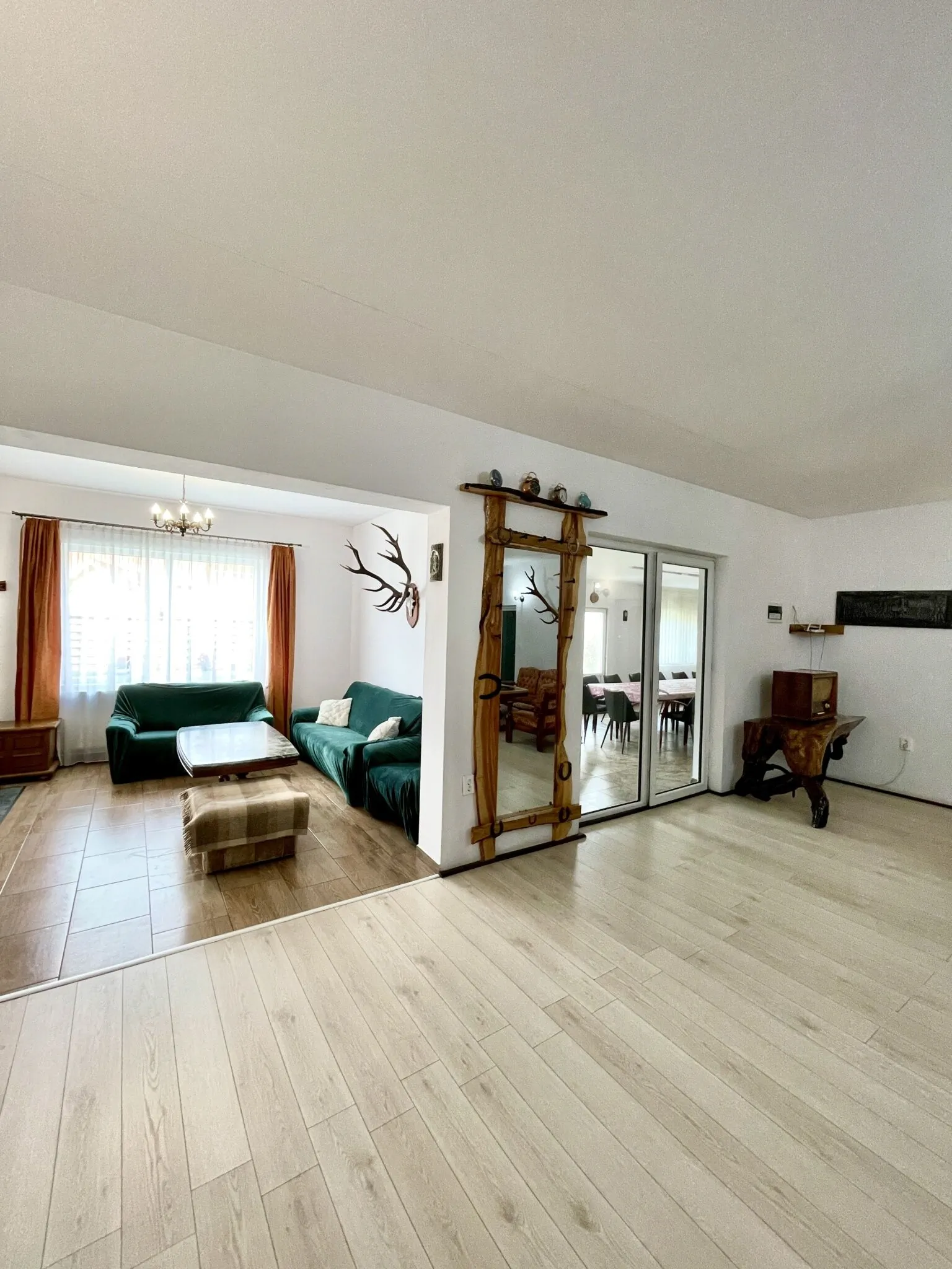 Casa Lirca Răstolița – Răstoliţa, România