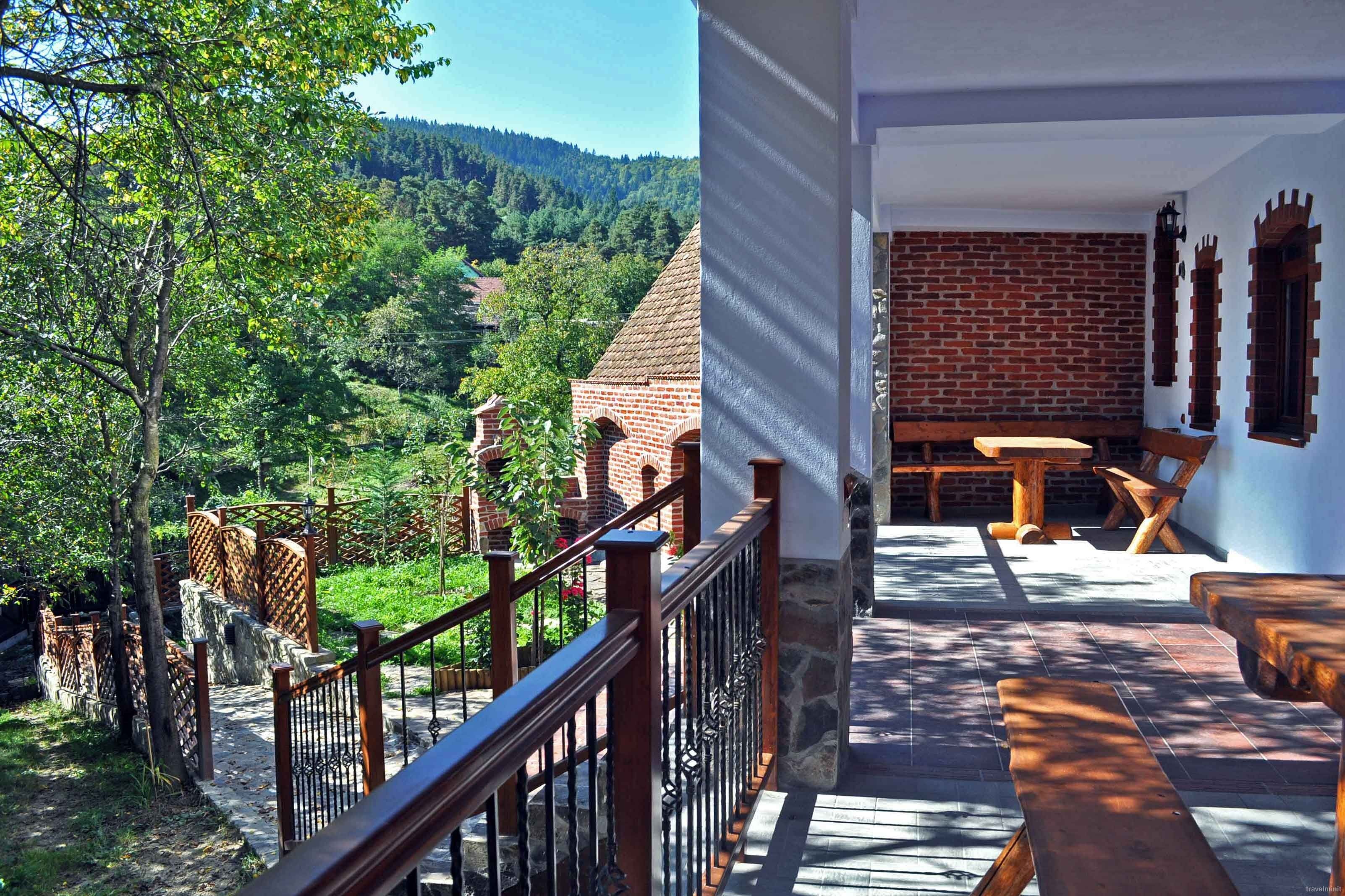 Casa Vale ~ Vila Crina – Vale, România