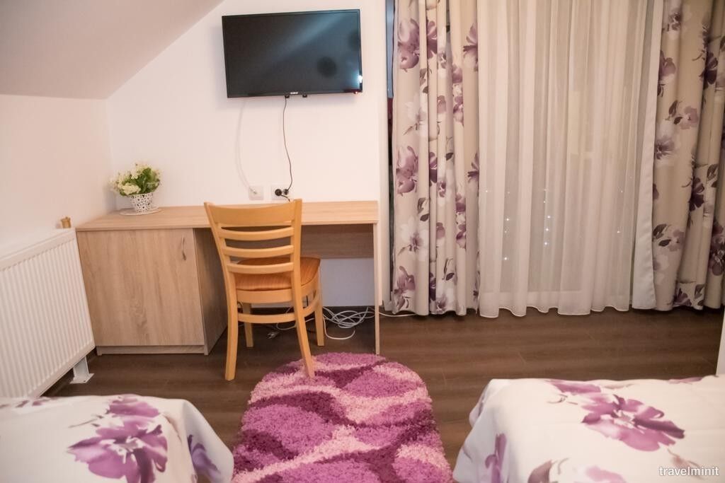Pensiunea Club Dioda Cicănești - foto 9