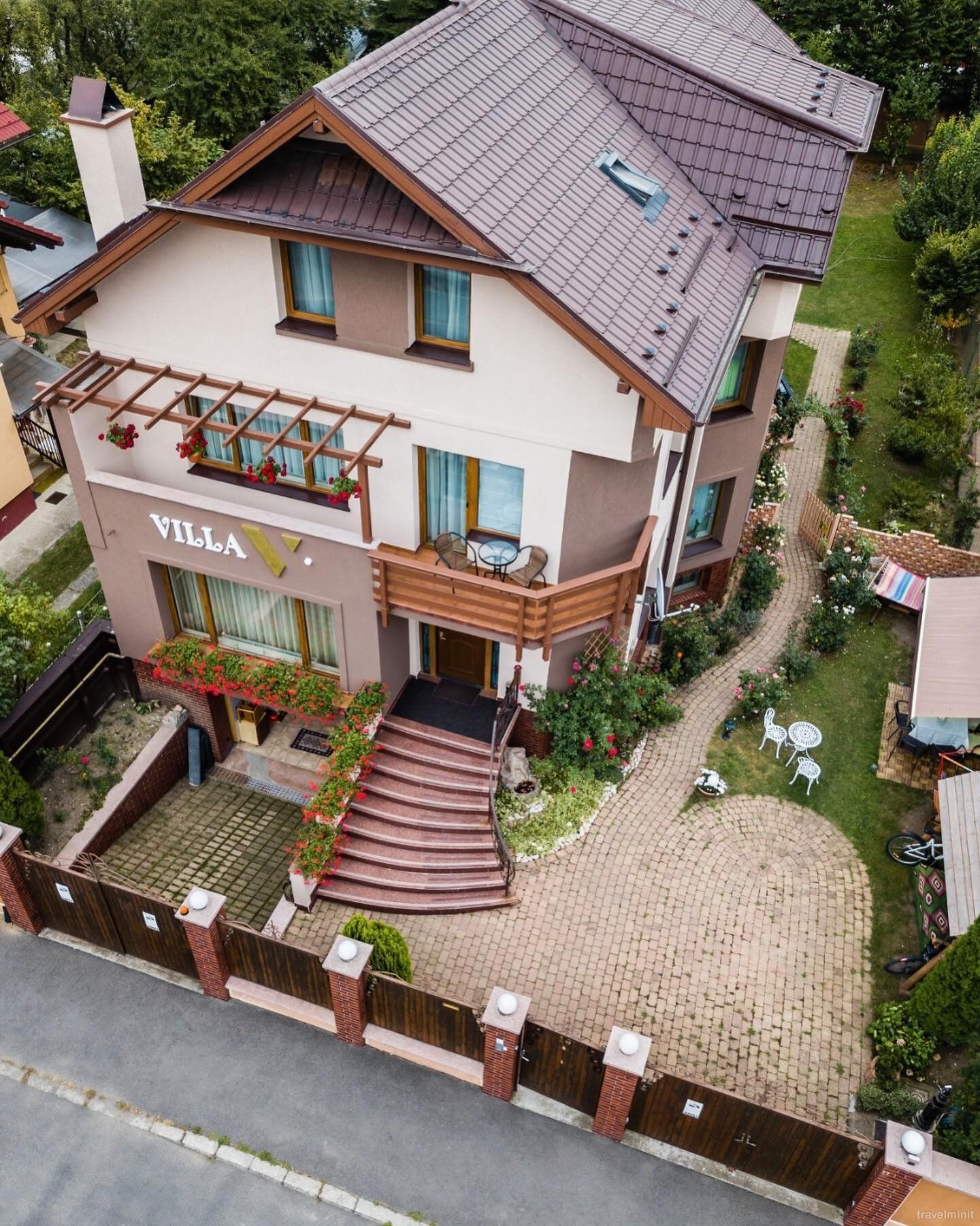Villa V Brașov - foto 1