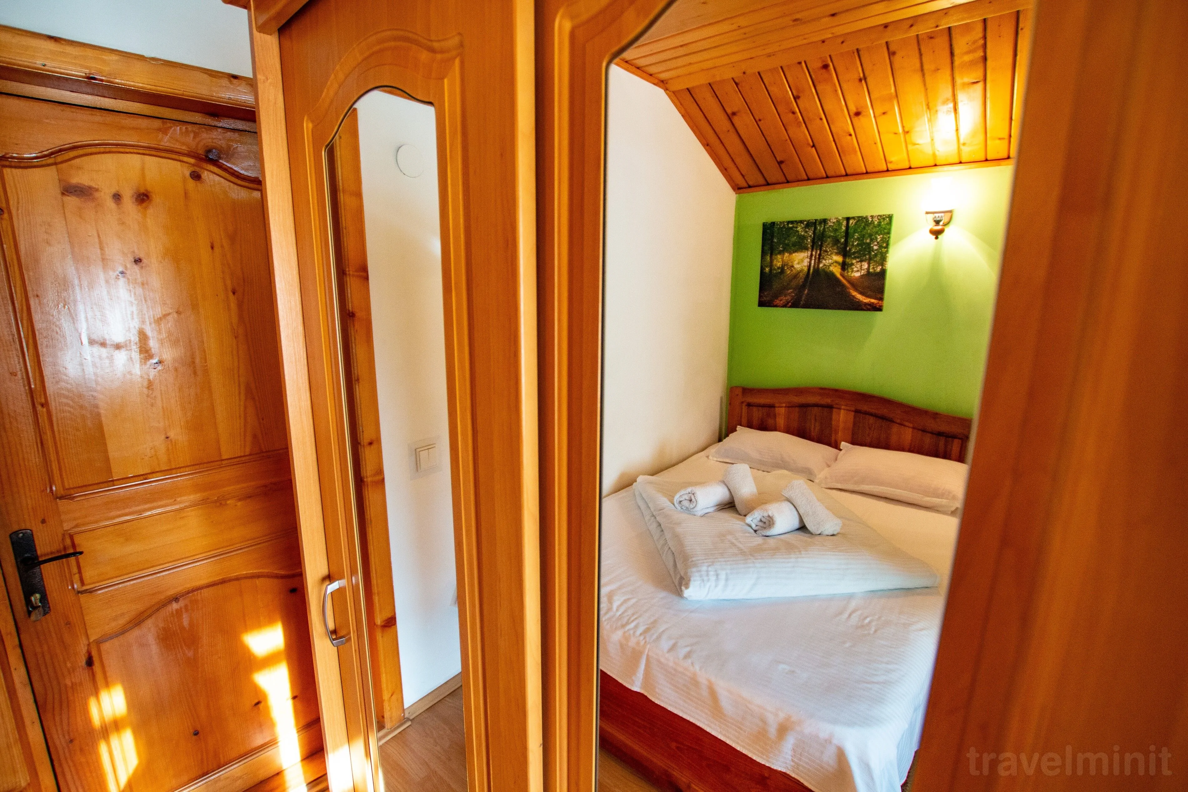 Restaurant Pensiune Casa Albă Baia de Aramă – Baia de Aramă, România