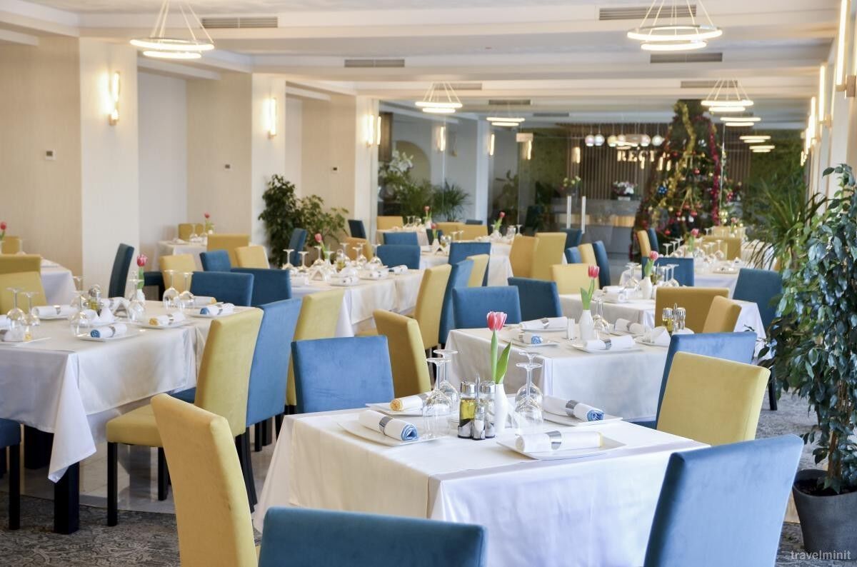 Hotel Afrodita Vălenii de Munte – Vălenii de Munte, România