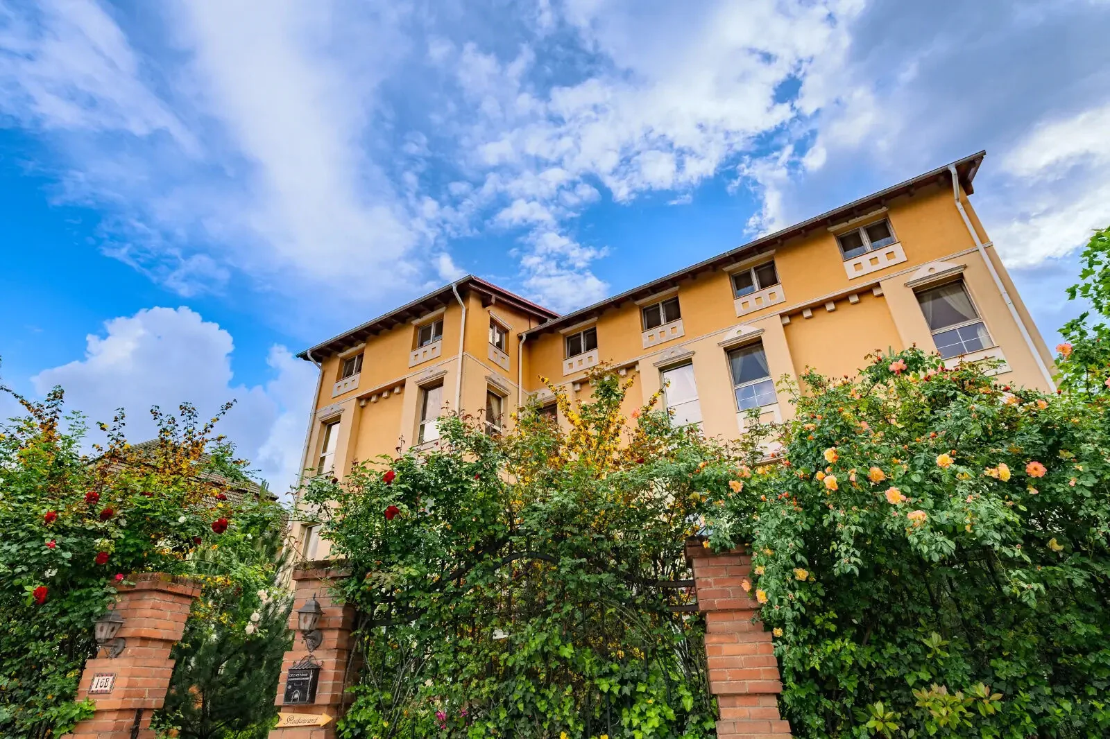 Hotel Casa de la Rosa Timișoara – Timișoara, România