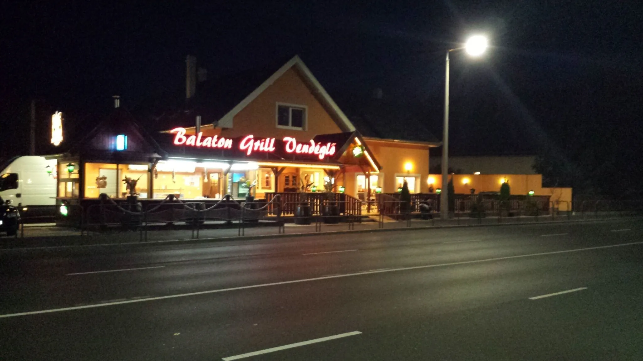 Balaton Grill Szállás Siófok - foto 3