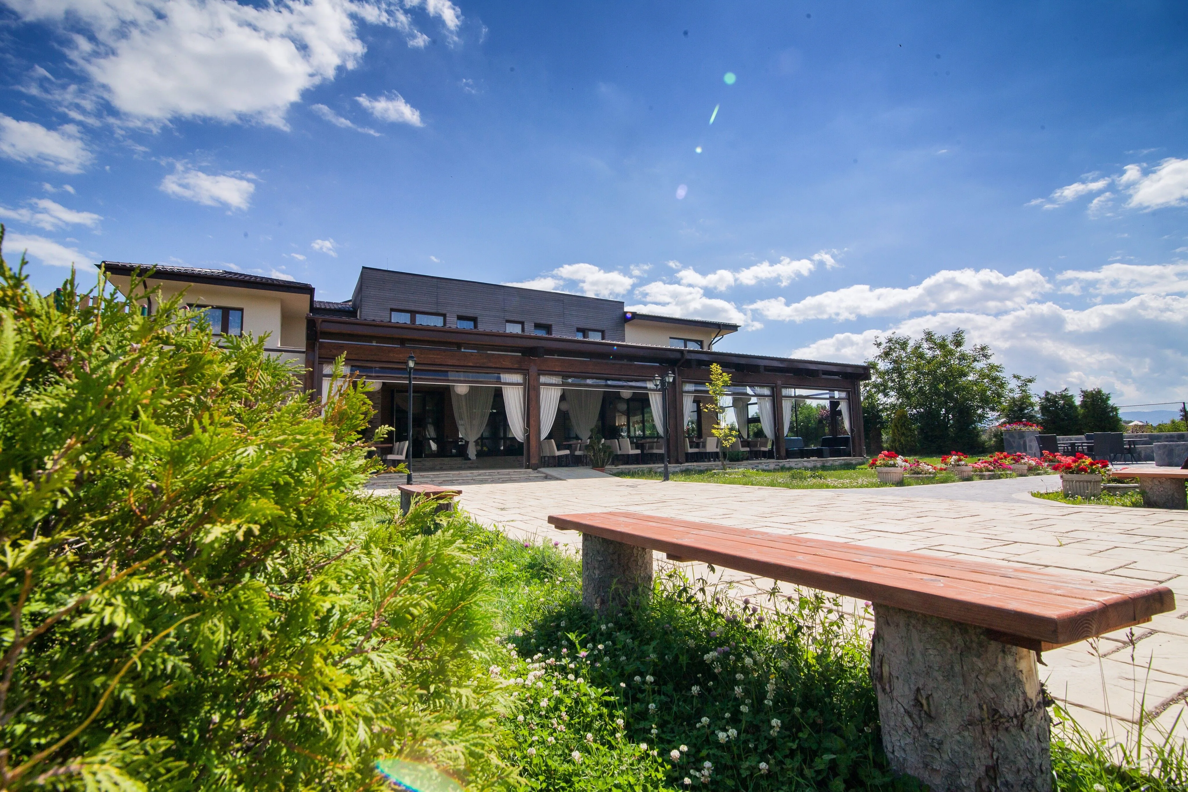 Pensiunea Armonia by Aristocratis Târgu Neamț - foto 3