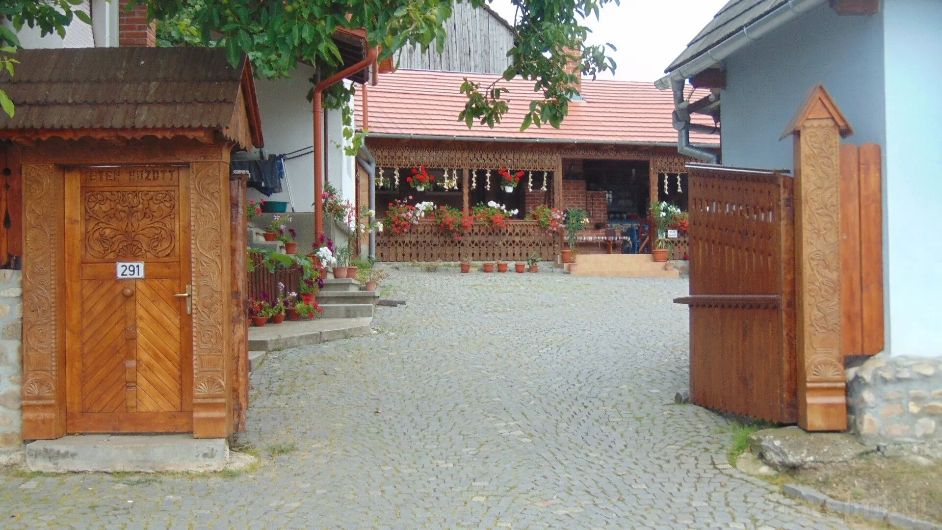 Pensiunea Püspök Sâncraiu - foto 7