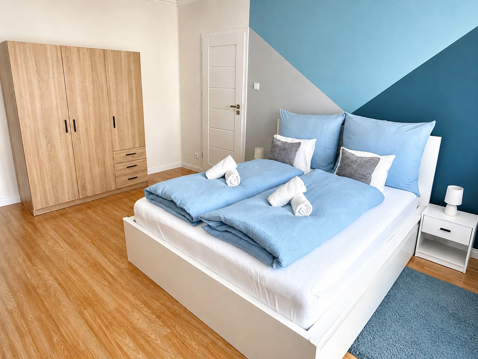 AwesHome City Apartment Debrecen – Debrețin, Ungaria