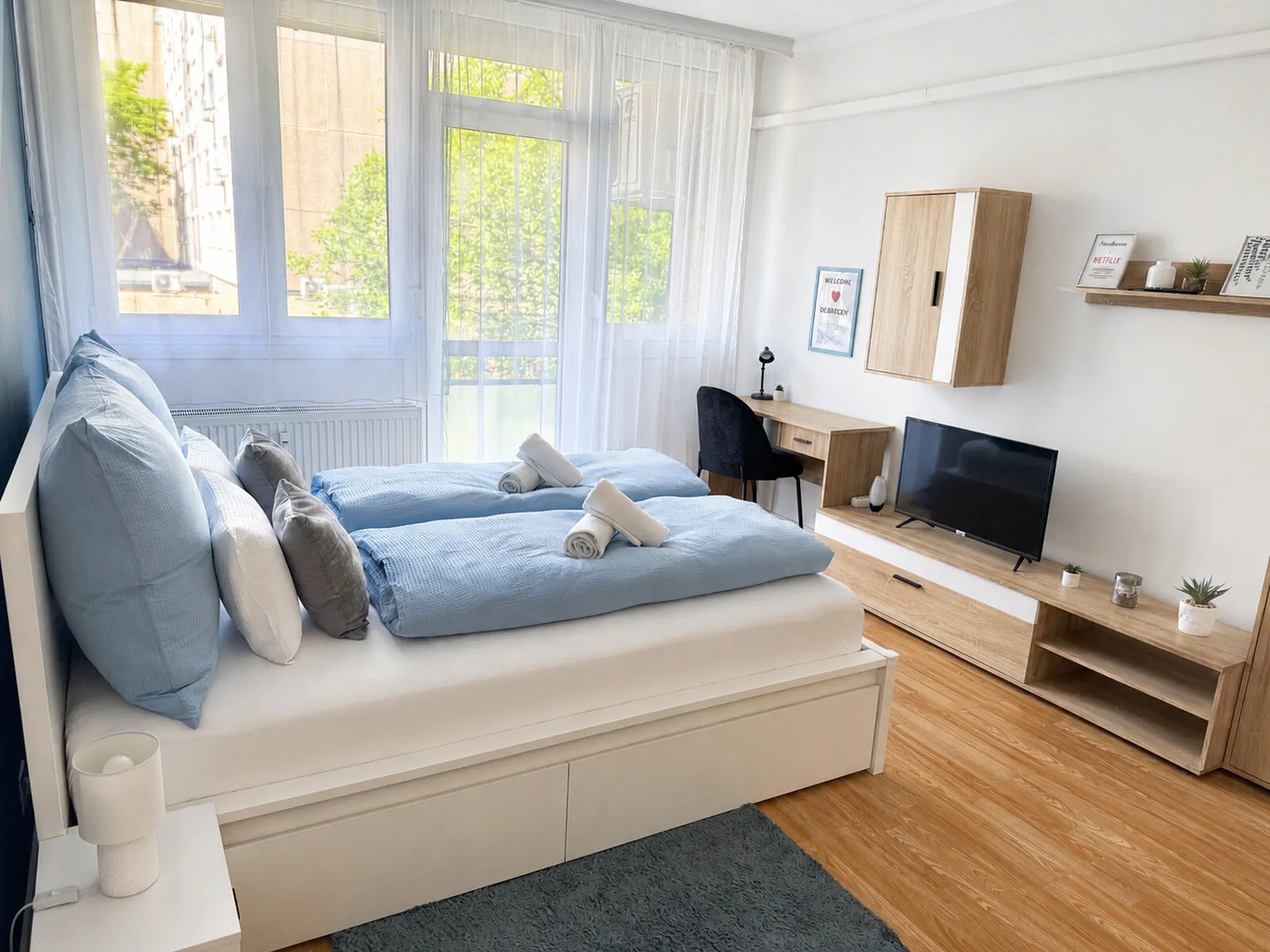AwesHome City Apartment Debrecen – Debrețin, Ungaria
