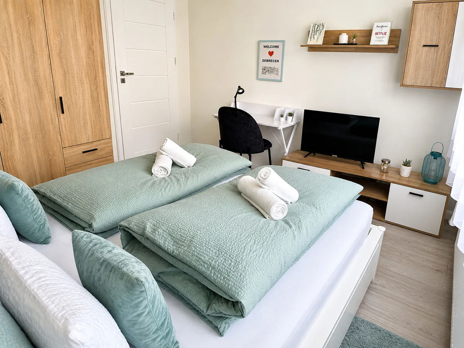 AwesHome City Apartment Debrecen – Debrețin, Ungaria