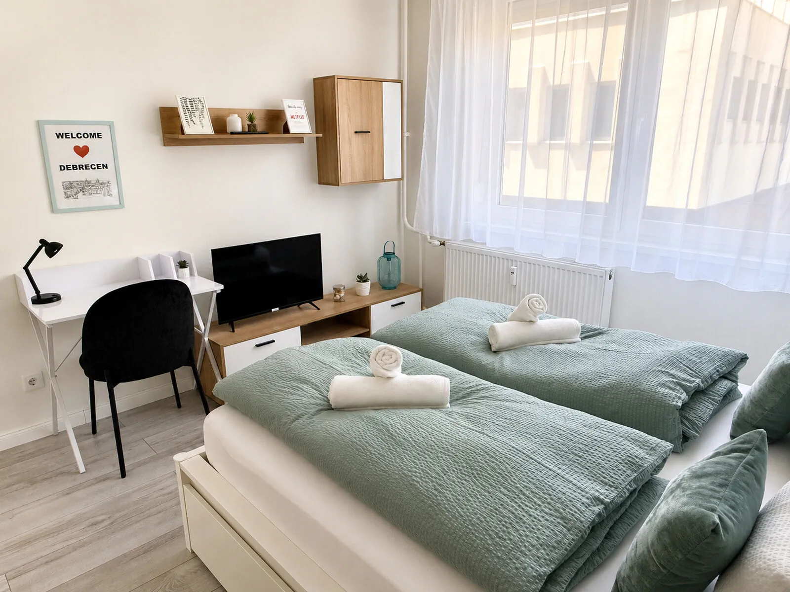 AwesHome City Apartment Debrecen – Debrețin, Ungaria