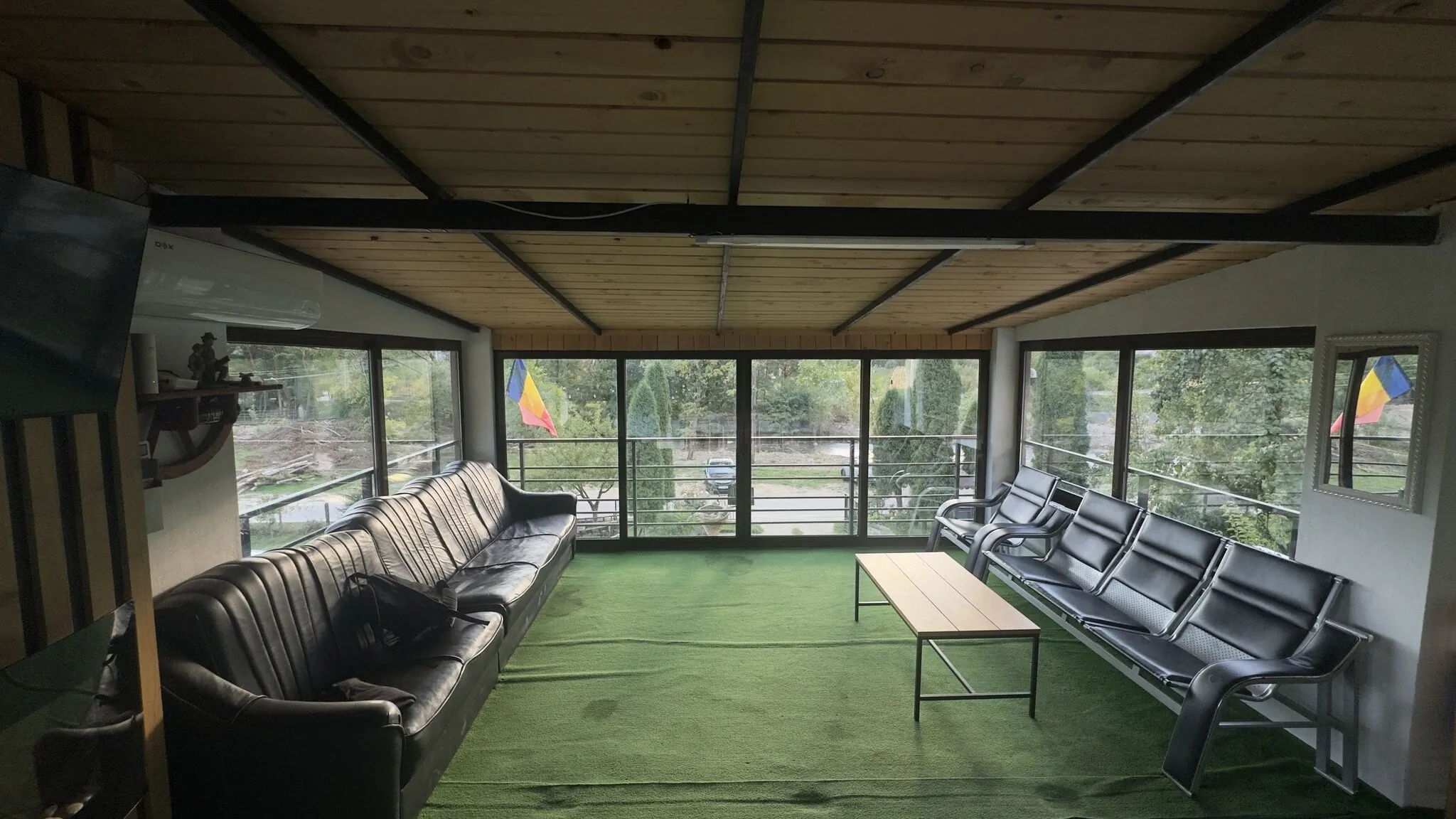 Casa de vacanță La Vălucu Căpățânenii Ungureni - foto 1