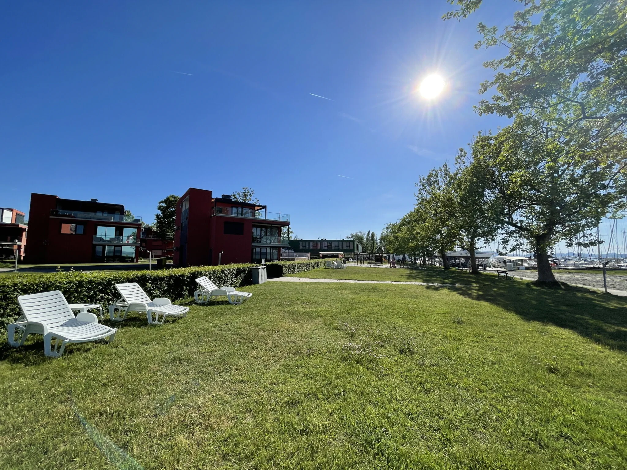 Soleil Apartmanok Balatonlelle – Balatonlelle, Węgry