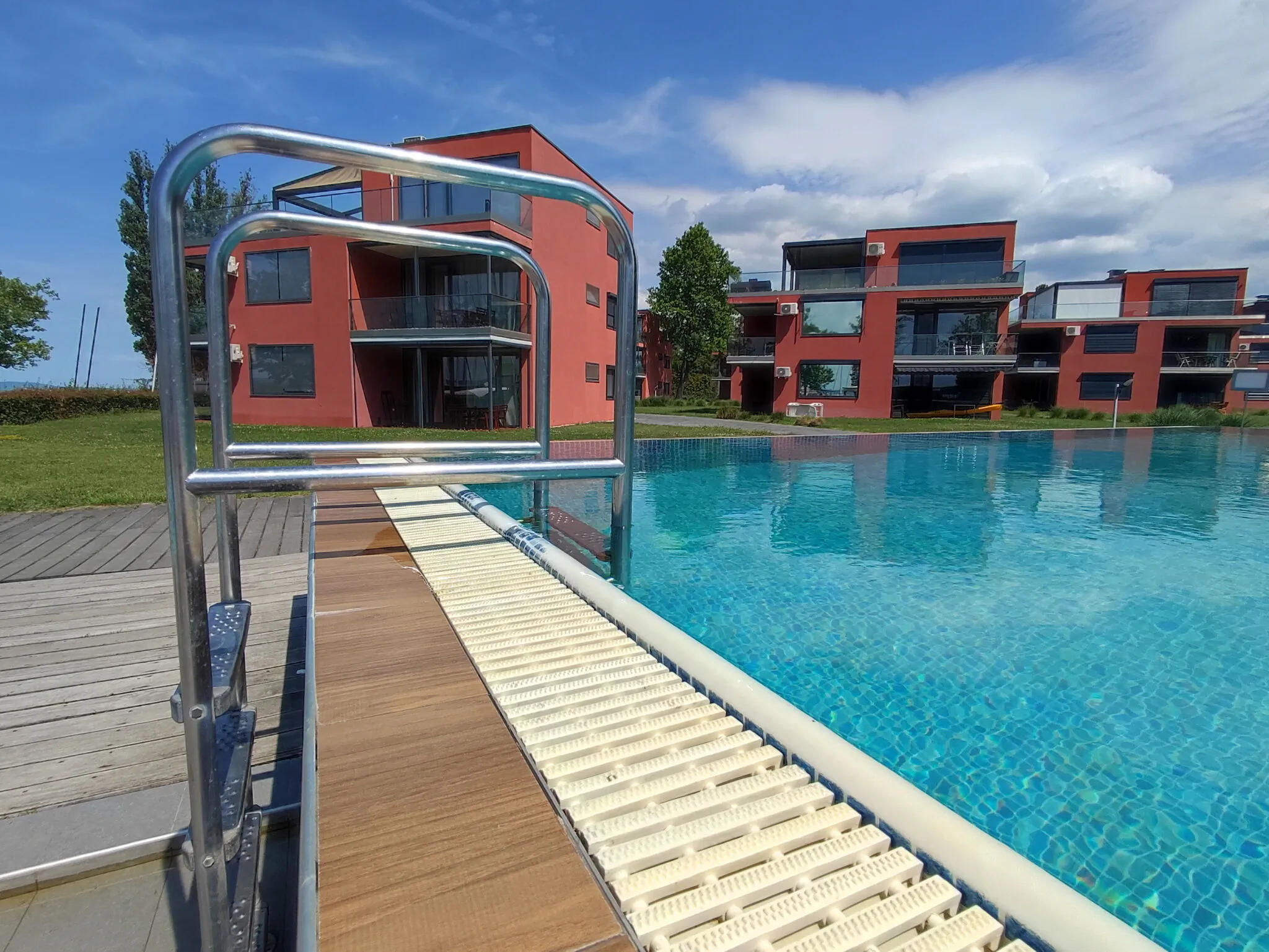 Soleil Apartmanok Balatonlelle – Balatonlelle, Węgry