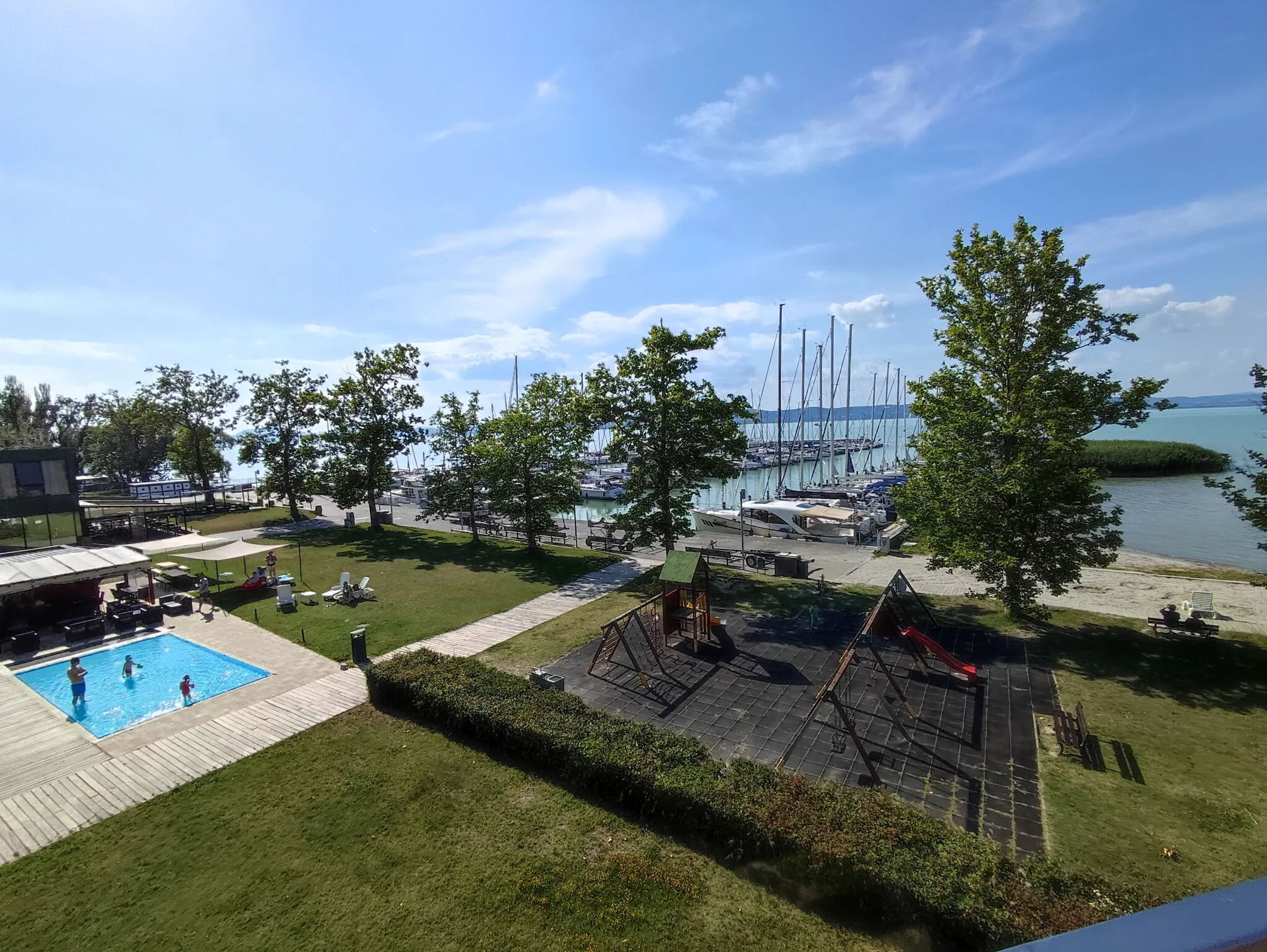 Soleil Apartmanok Balatonlelle – Balatonlelle, Węgry