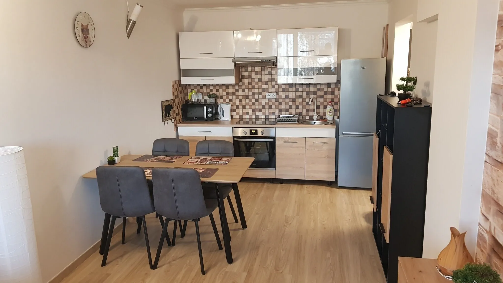 Cadet-ház Balatonpart Apartman Siófok - foto 2