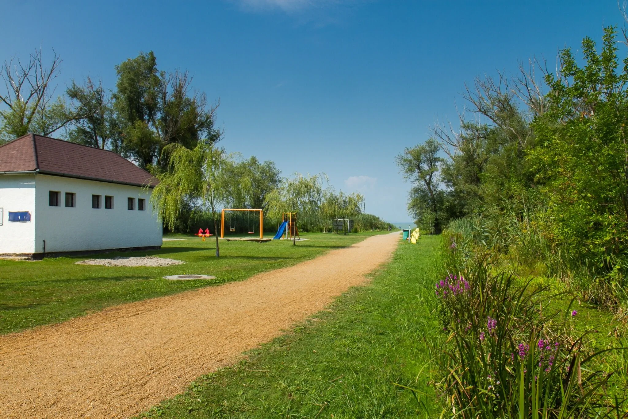 Lutor Nyaraló Balatonmáriafürdő - foto 2