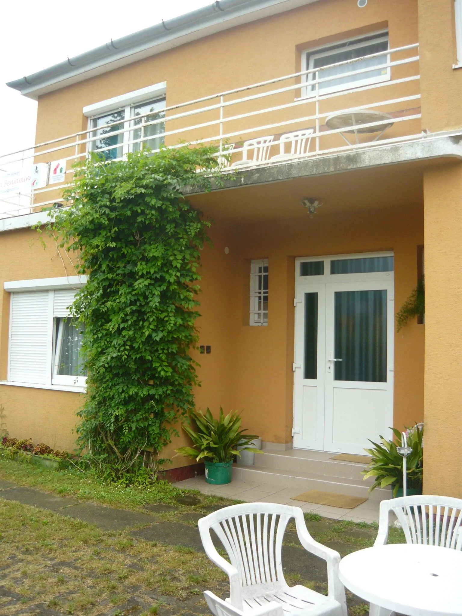 Ifjúsági Szállás Villa Benjamin Siófok – Siófok, Węgry
