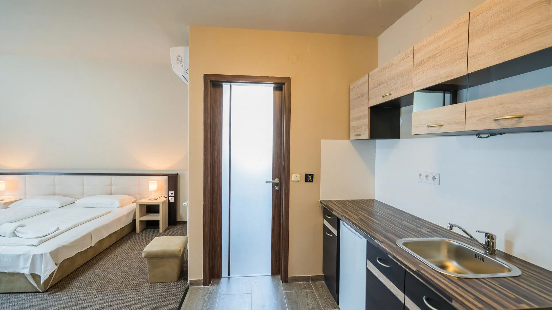 Beach Family Rooms Siófok - foto 4
