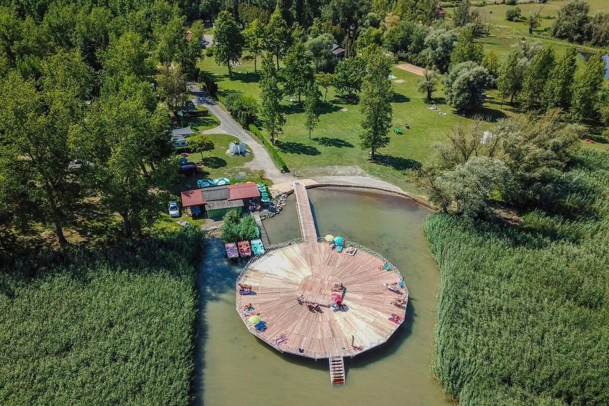Balatontourist Berény Naturista Kemping Balatonberény – Balatonberény, Ungaria
