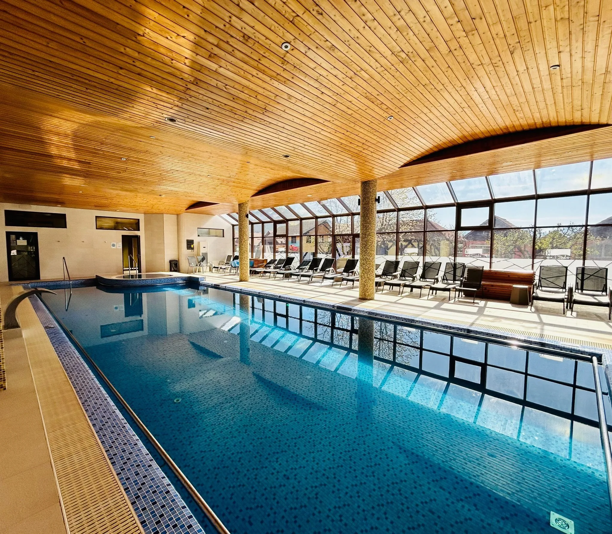 Hotel Eden Garden Spa Câmpulung Moldovenesc – Câmpulung Moldovenesc, România