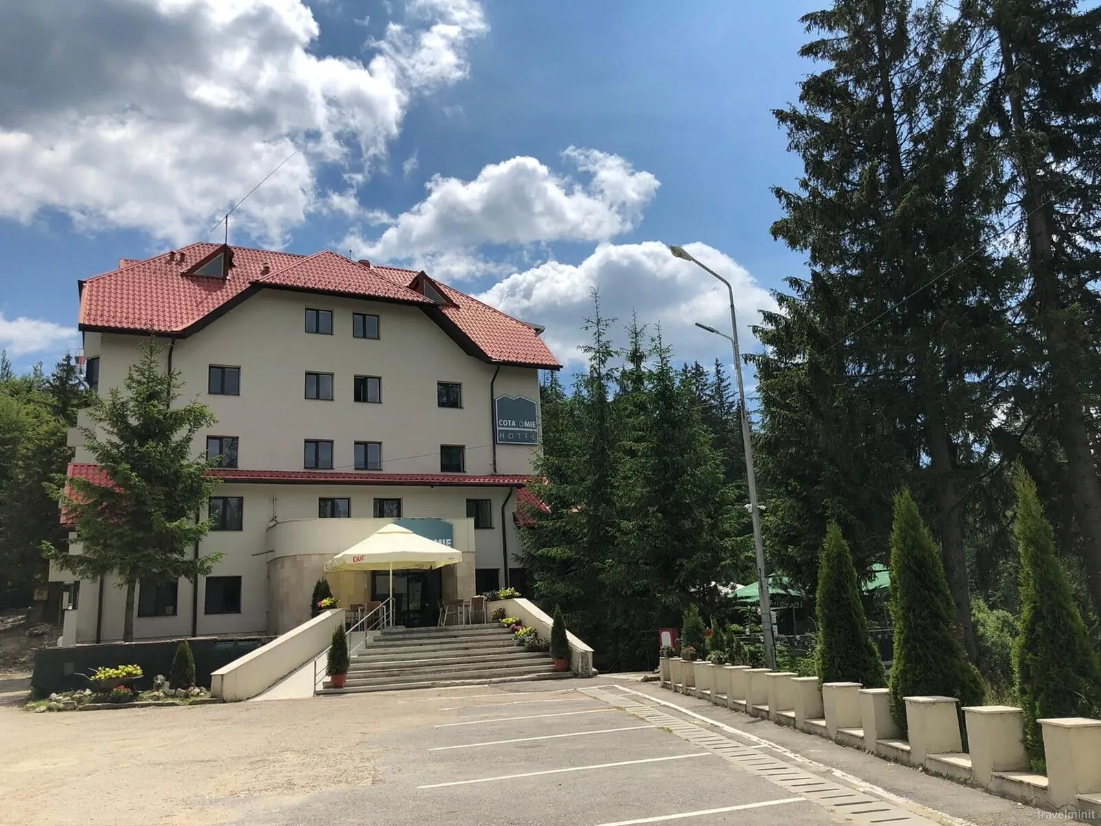 Complex Hotelier Cota O Mie Moroeni – Moroeni, România