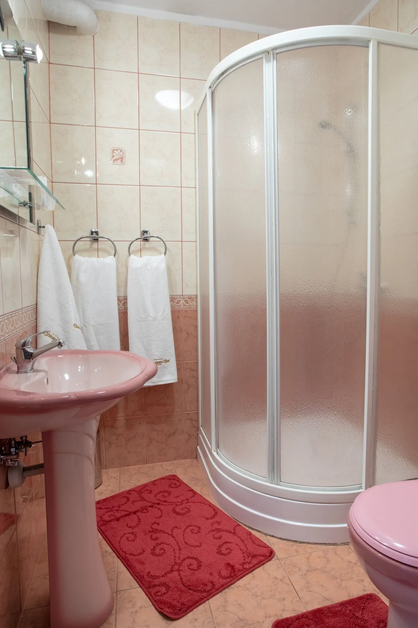 Hotel Góralski Raj Nowy Targ – Nowy Targ, Polska