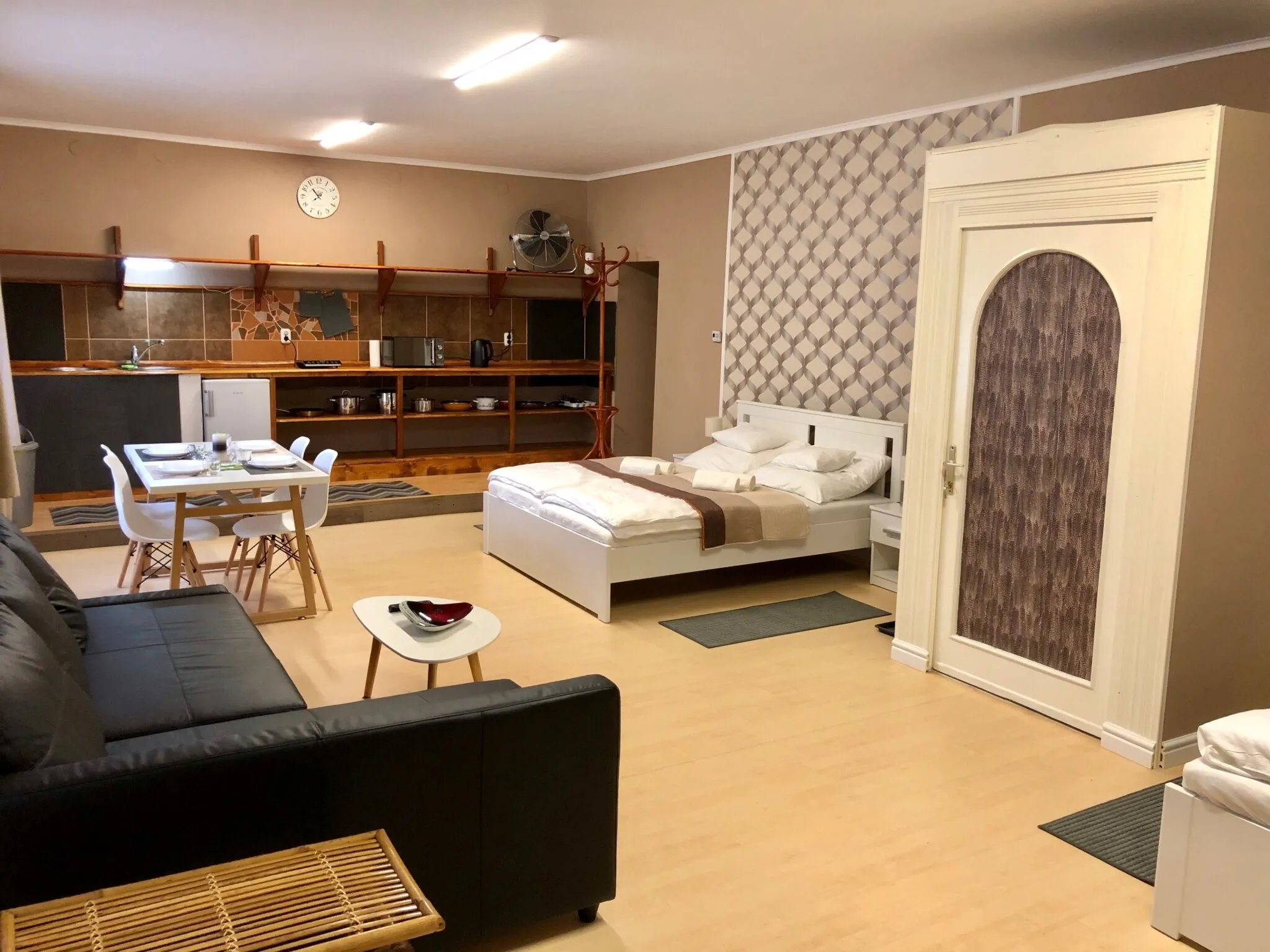 Árkád Apartmanház Szeged – Szeghed, Ungaria