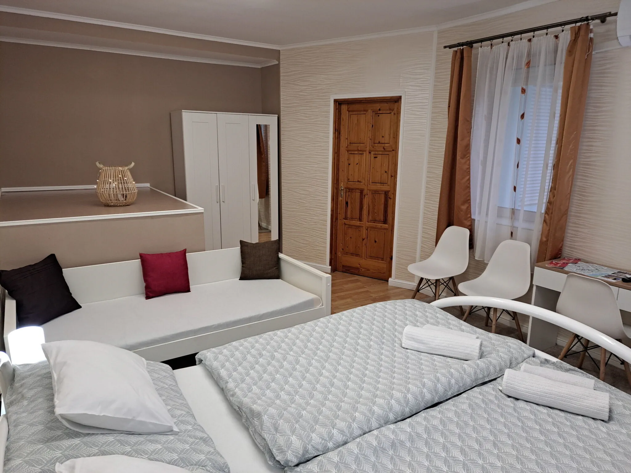 Árkád Apartmanház Szeged – Szeghed, Ungaria
