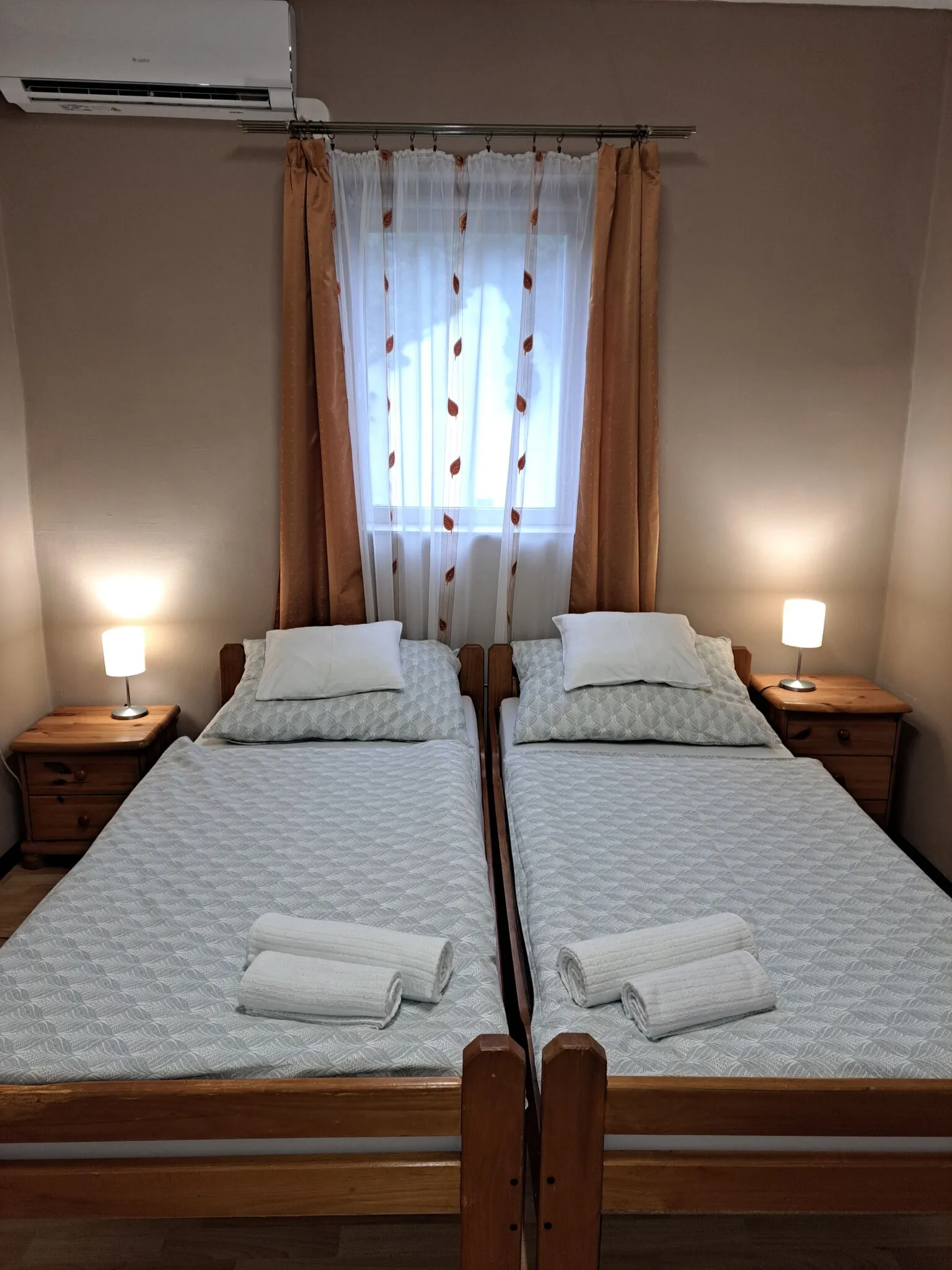 Árkád Apartmanház Szeged – Szeghed, Ungaria