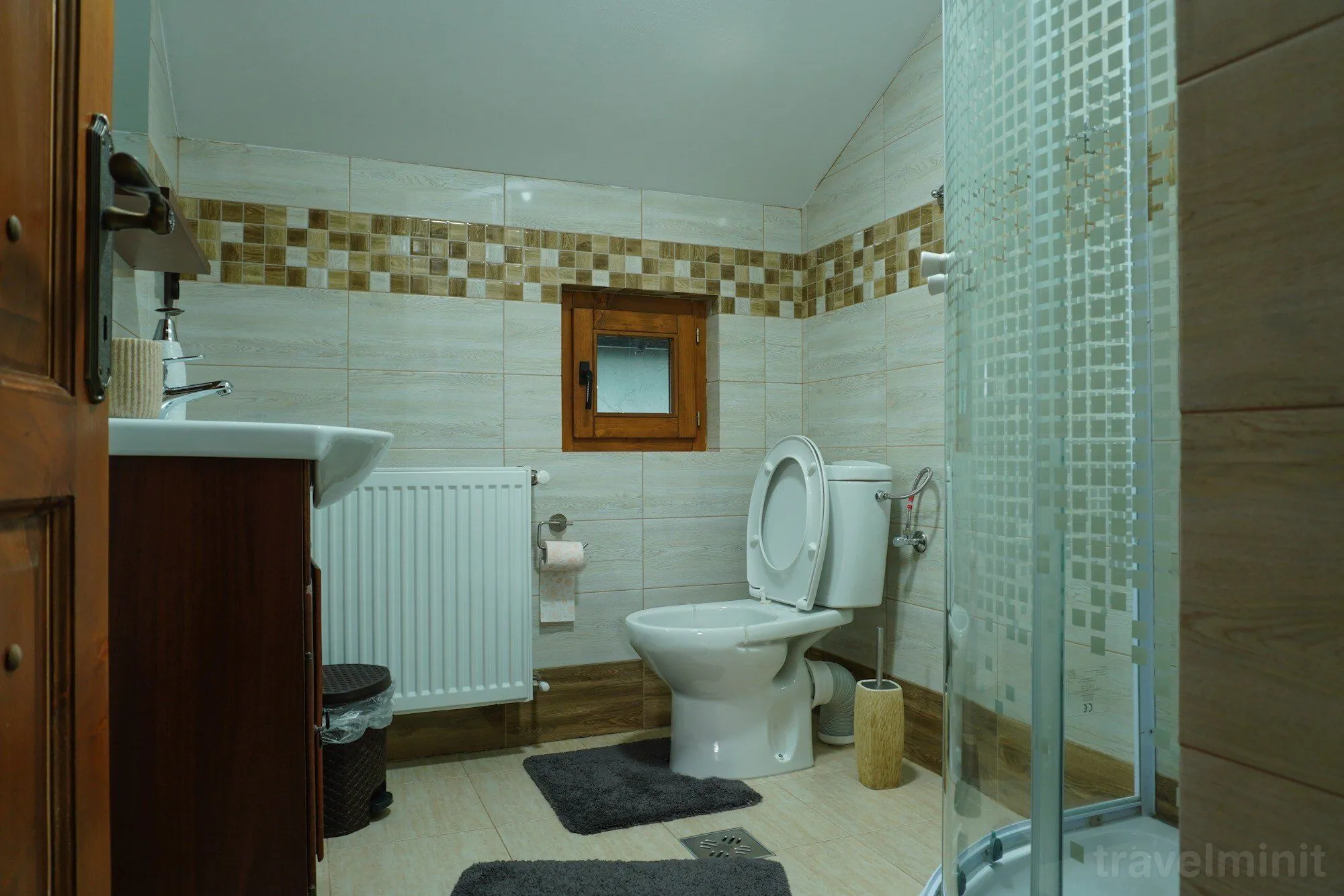 Casa din Susani Călinești – Călineşti, România