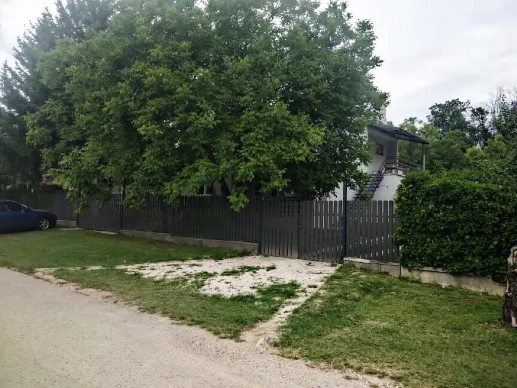 Glória Wellness és Apartmanház Balatonfűzfő – Balatonfűzfő, Ungaria