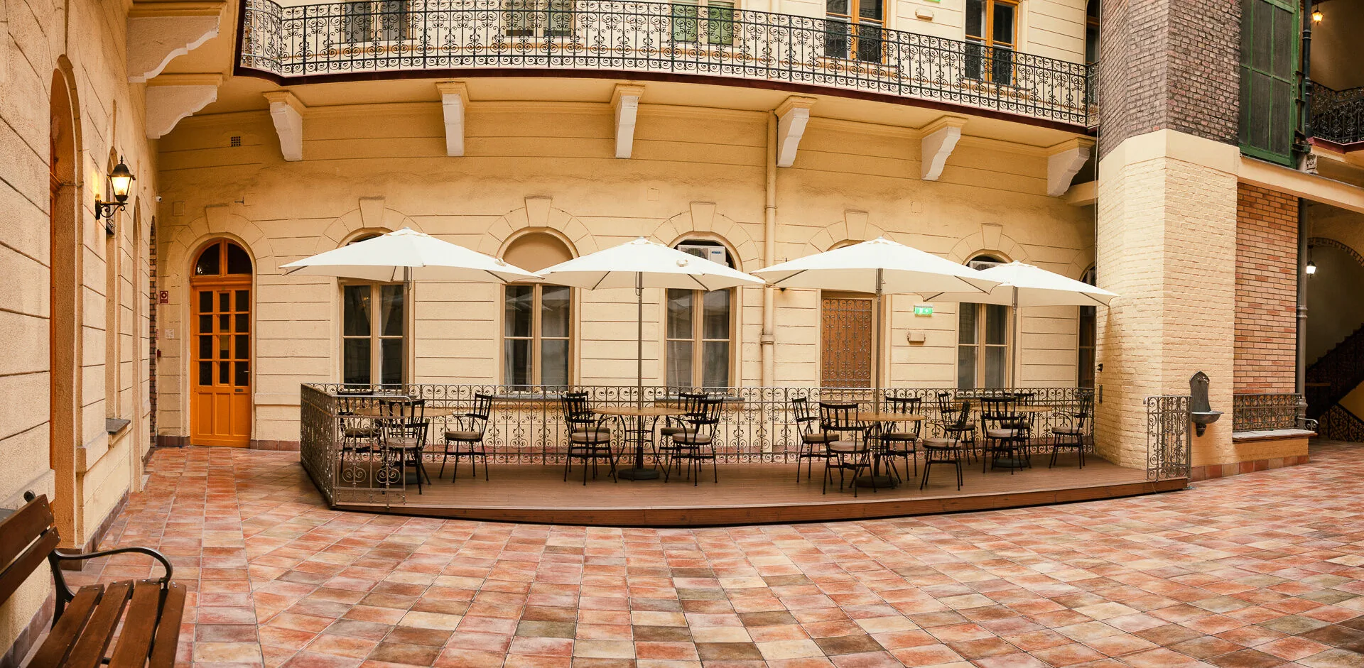 Sous 44 Hotel Budapest – Budapesta, Ungaria