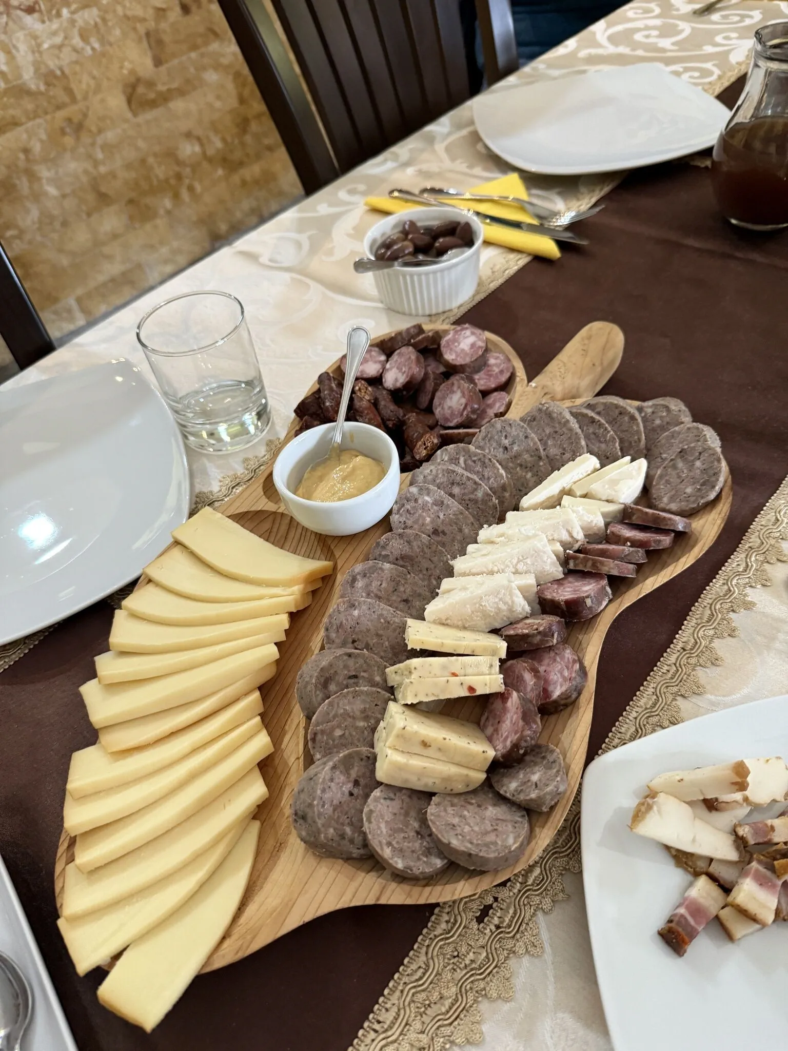 Pensiunea Valceaua Zanelor Drăguș – Drăguș, România
