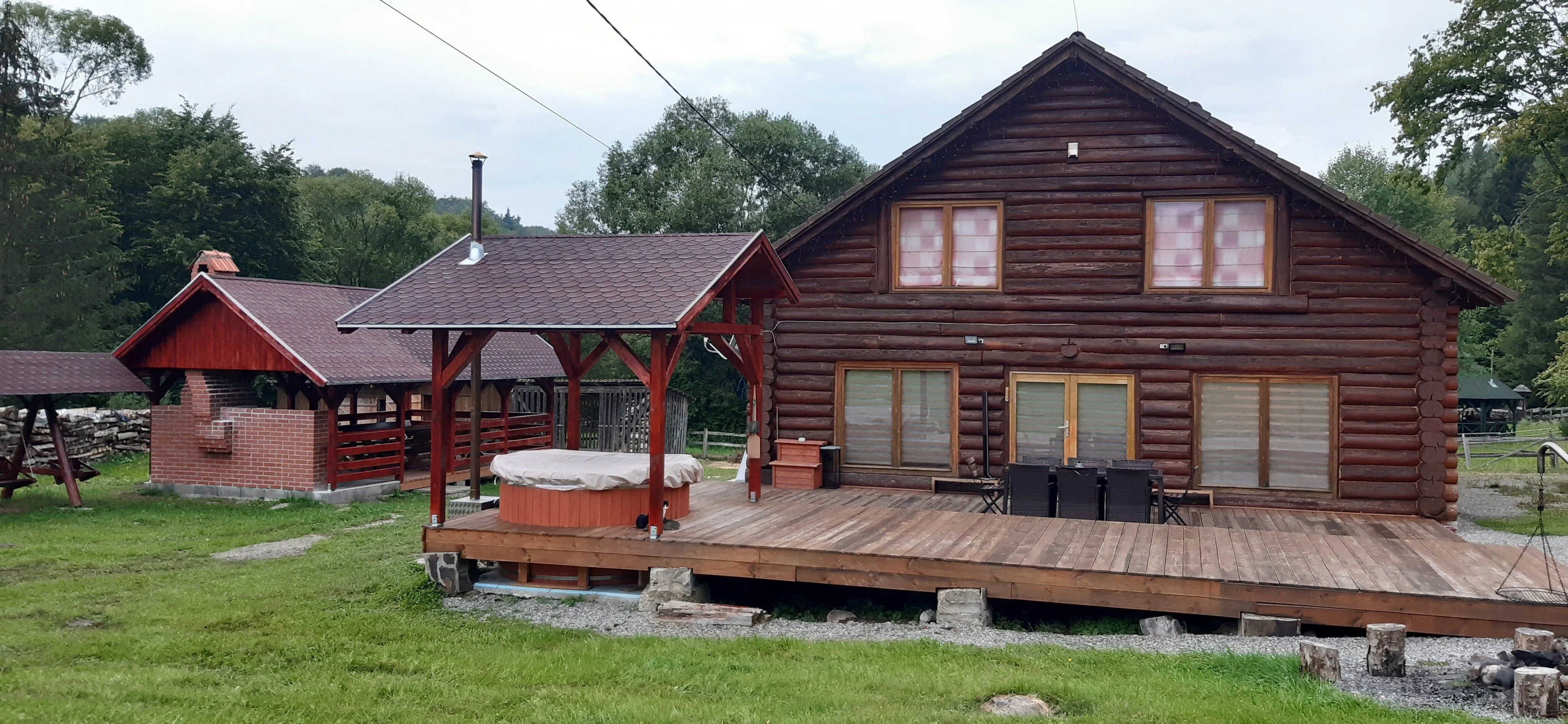 Casa Dracula Izvoare – Izvoare, România
