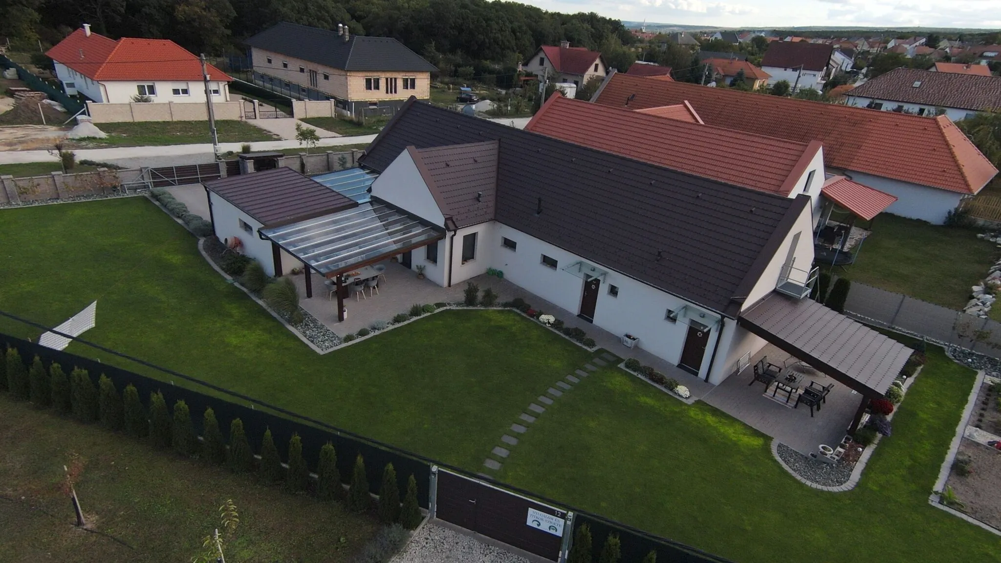 Nyugalom és Titkok Szigete Ölyv Apartman Fertőrákos - foto 1