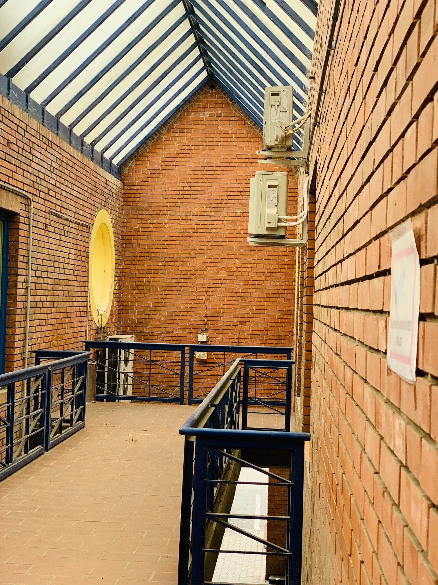 Piac Téri Turista és Munkásszállás Dunaújváros – Dunaújváros, Ungaria
