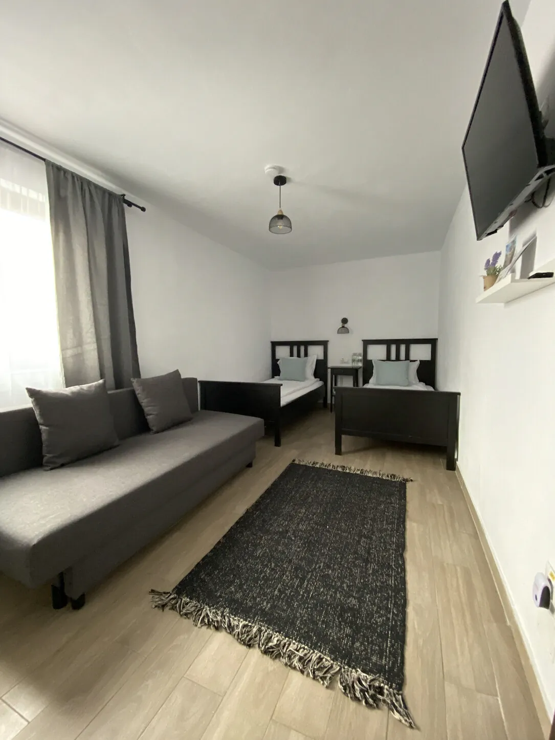 Casa Ambra Sadova – Sadova, România