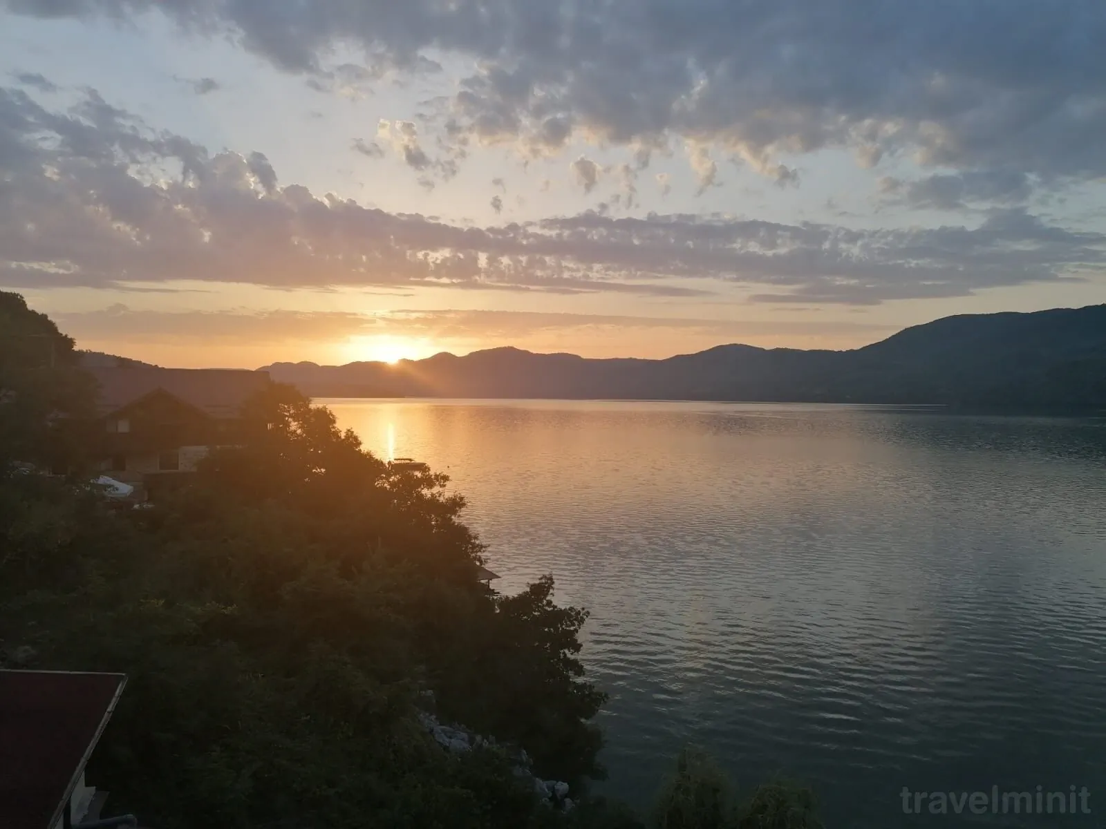 Pensiunea Sunshine Eșelnița – Eşelniţa, România